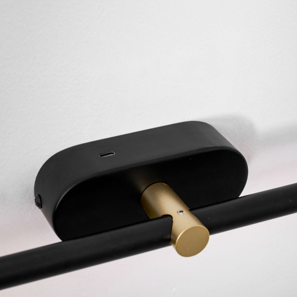 Linear LED Wall Sconce Hardwired Minimalist Light Bar
